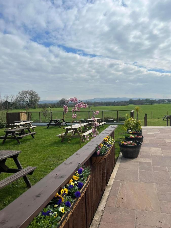 Hotel The Hinds Head Chorley (Lancashire)